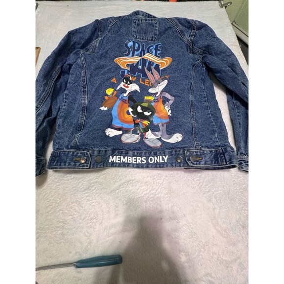 Members Only X Space Jam Looney Tunes Denim Jean Jacket Sz M Graphic Print - Picture 10 of 13